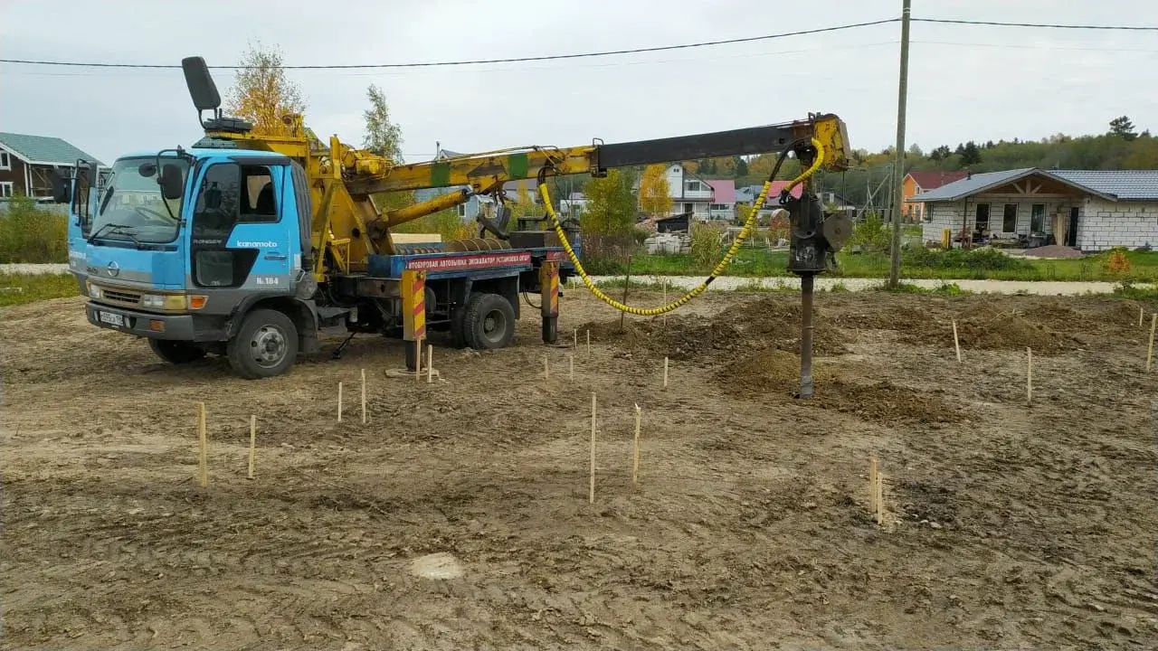 Услуги бурения скважин под ключ на даче